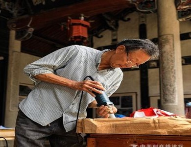 帝少的锁链囚男宠